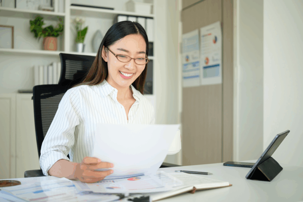 Licensed vs. Unlicensed Moneylenders in Singapore: 7 Red Flags to Avoid Loan Sharks